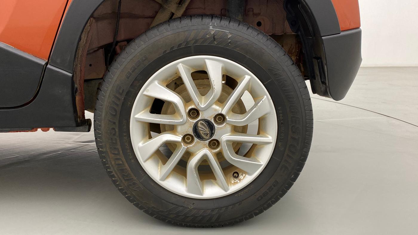 2016 Mahindra Kuv100 K8 6 STR, Petrol, Manual, 37,180 km, Left Rear Wheel