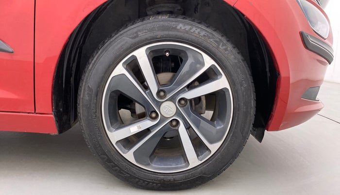 2021 Tata ALTROZ XZ PETROL, Petrol, Manual, 49,819 km, Right Front Wheel