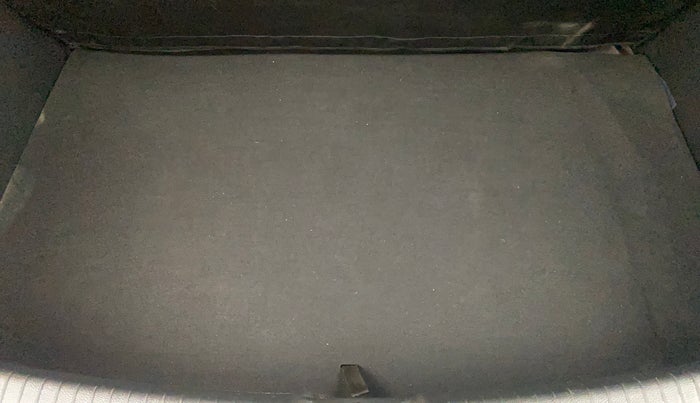 2017 Hyundai Grand i10 ASTA 1.2 KAPPA VTVT, Petrol, Manual, 25,506 km, Boot Inside