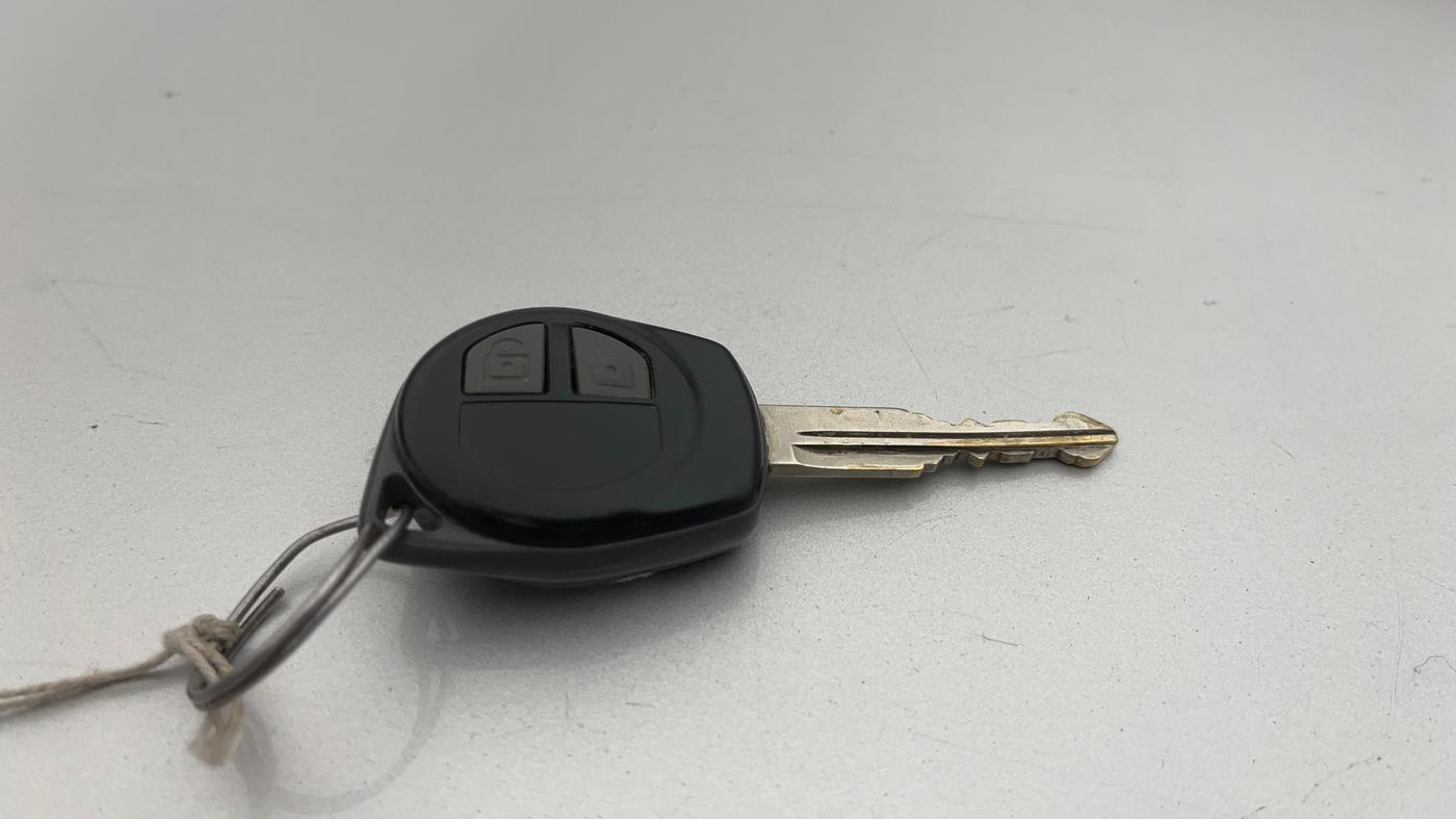 2014 Maruti Swift Dzire VXI, Petrol, Manual, 67,071 km, Key Close Up