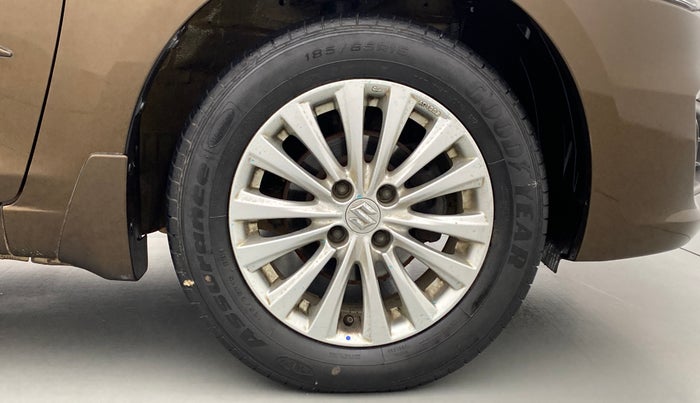 2017 Maruti Ciaz ZXI, Petrol, Manual, 31,654 km, Right Front Wheel