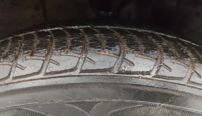 2019 Maruti New Wagon-R VXI (O) 1.0 AMT , Petrol, Automatic, 24,256 km, Left Front Tyre Tread