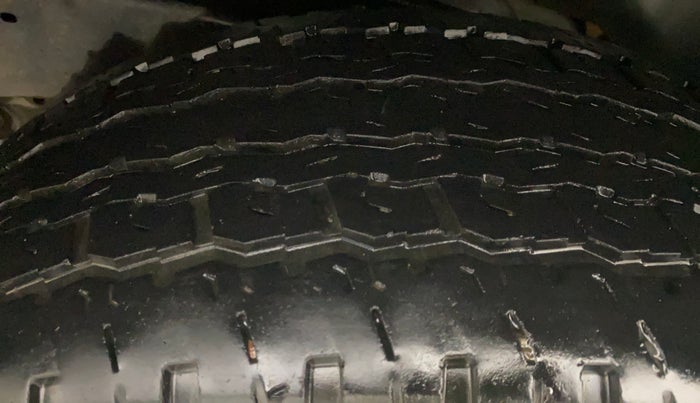 2021 Mahindra Thar LX PETROL HT 4WD AT, Petrol, Automatic, 36,203 km, Left Rear Tyre Tread