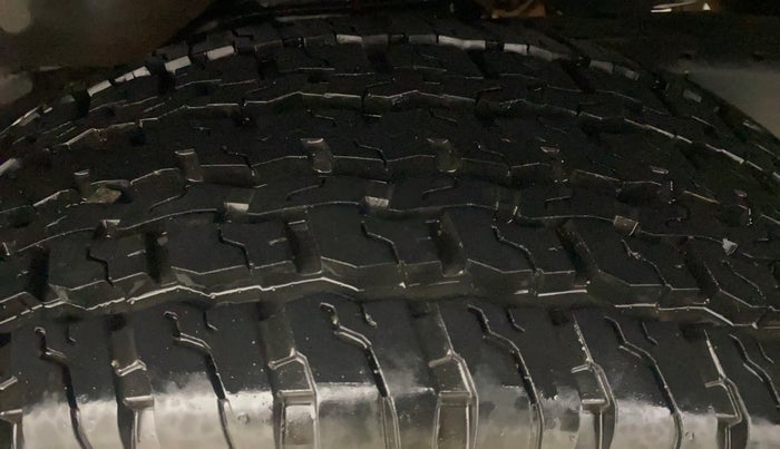 2021 Mahindra Thar LX PETROL HT 4WD AT, Petrol, Automatic, 36,203 km, Right Rear Tyre Tread