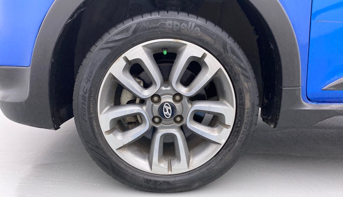 2018 Hyundai i20 Active 1.2 SX DUAL TONE, Petrol, Manual, 41,970 km, Left Front Wheel