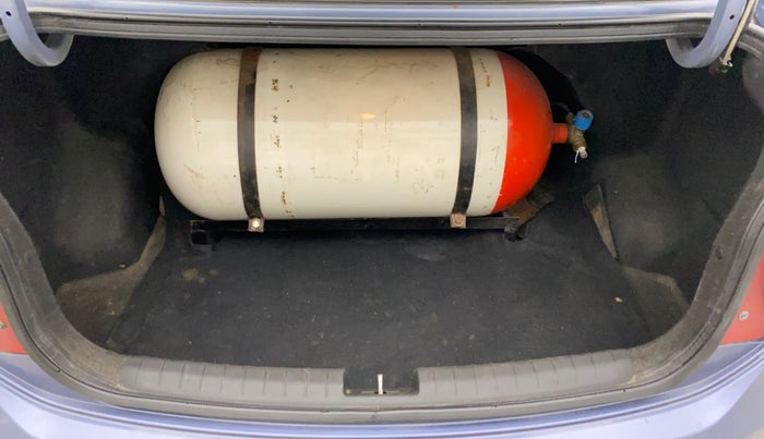 2014 Hyundai Xcent SX 1.2 (O), CNG, Manual, 1,22,025 km, Boot Inside