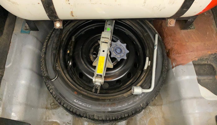 2014 Hyundai Xcent SX 1.2 (O), CNG, Manual, 1,22,025 km, Spare Tyre