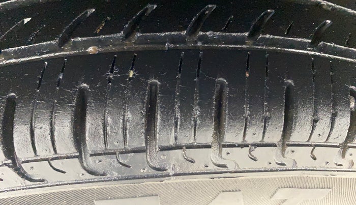 2018 Datsun Redi Go T(O) 1.0 AMT, Petrol, Automatic, 47,779 km, Right Rear Tyre Tread