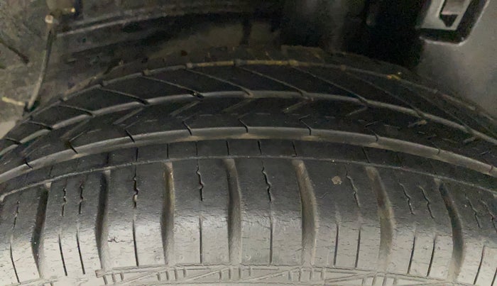 2012 Toyota Etios Liva G SP, Petrol, Manual, 77,476 km, Left Rear Tyre Tread