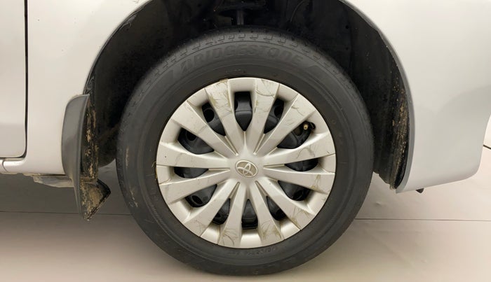 2012 Toyota Etios Liva G SP, Petrol, Manual, 77,476 km, Right Front Wheel