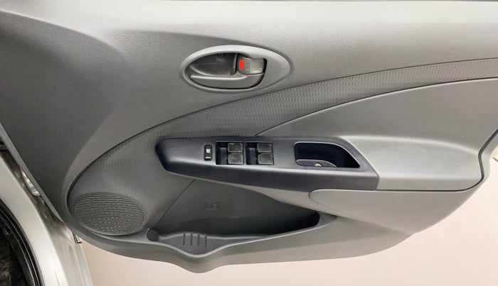 2012 Toyota Etios Liva G SP, Petrol, Manual, 77,476 km, Driver Side Door Panels Control