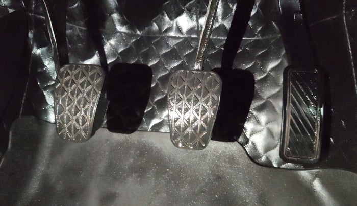 2019 Ford FREESTYLE TITANIUM 1.2 PETROL, Petrol, Manual, 56,903 km, Pedals