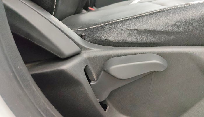 2019 Ford FREESTYLE TITANIUM 1.2 PETROL, Petrol, Manual, 56,903 km, Driver Side Adjustment Panel