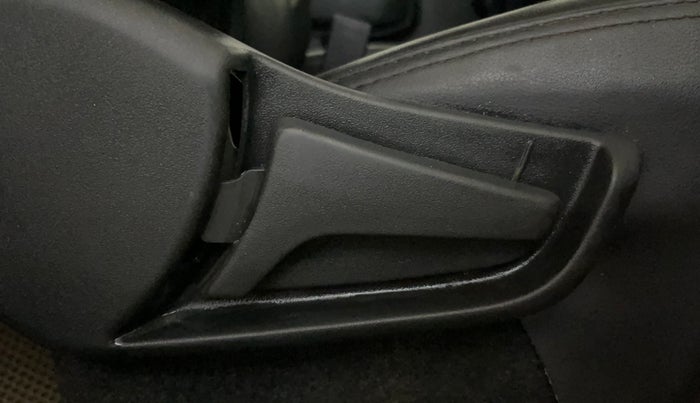 2020 Maruti S PRESSO VXI+, Petrol, Manual, 50,868 km, Driver Side Adjustment Panel
