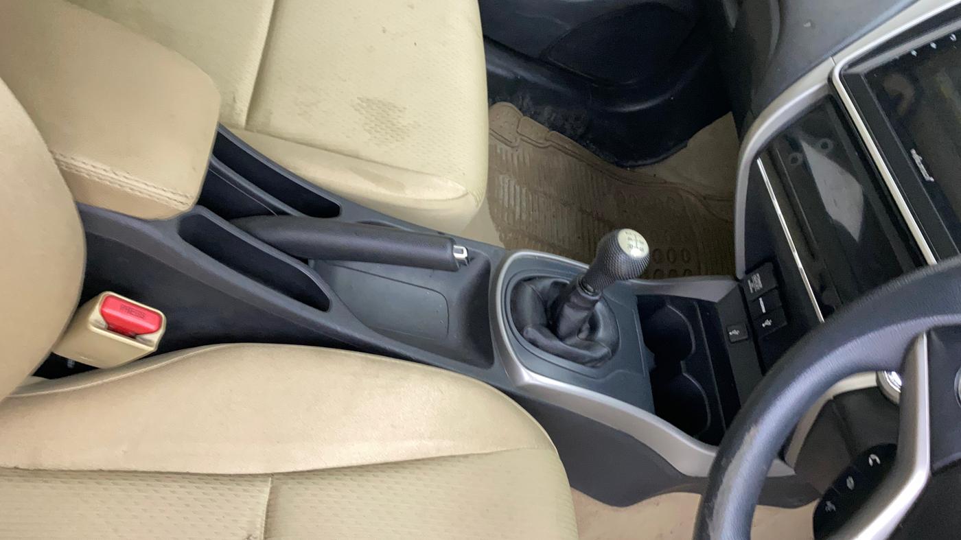 2018 Honda City 1.5L I-VTEC V MT, Petrol, Manual, 64,943 km, Gear Lever