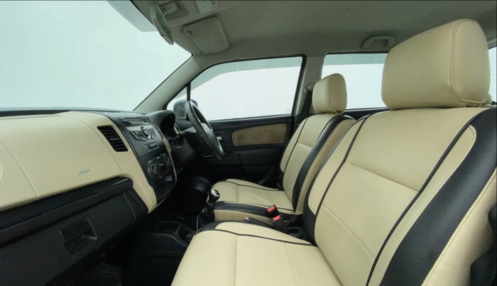 2017 Maruti Wagon R 1.0 VXI, CNG, Manual, 73,084 km, Right Side Front Door Cabin