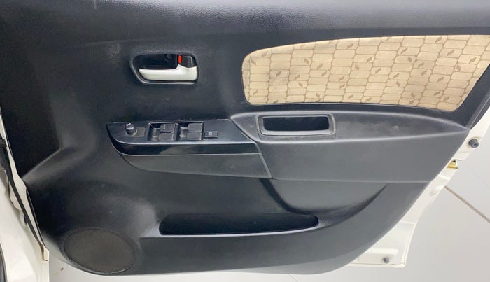 2017 Maruti Wagon R 1.0 VXI, CNG, Manual, 73,084 km, Driver Side Door Panels Control