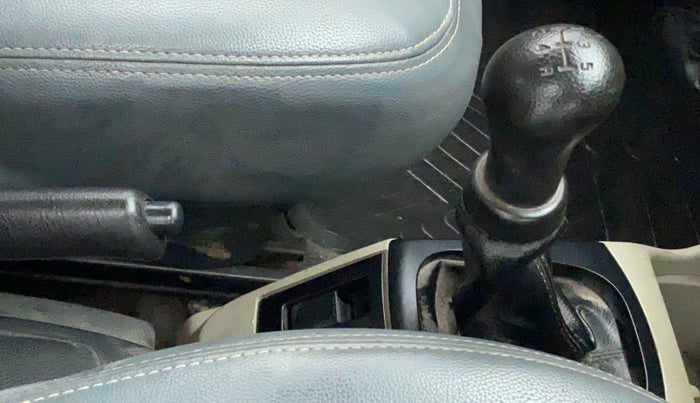 2014 Maruti Alto K10 LXI CNG, CNG, Manual, 30,630 km, Gear Lever