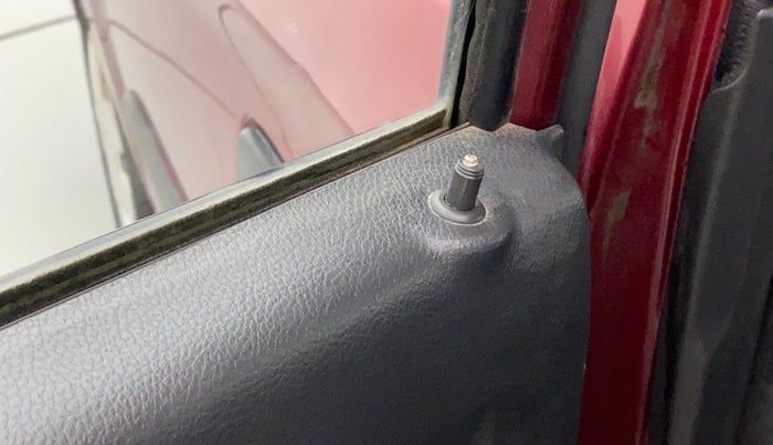 2014 Maruti Alto K10 LXI CNG, CNG, Manual, 30,630 km, Lock system - Door lock knob has minor damage