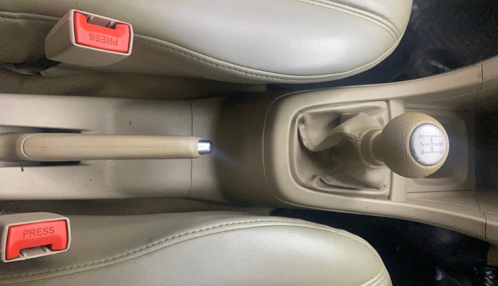 2014 Maruti Ertiga ZXI, Petrol, Manual, 67,372 km, Gear Lever