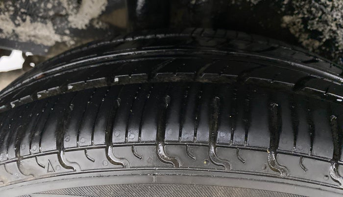 2019 Maruti New Wagon-R ZXI 1.2 old, CNG, Manual, 93,341 km, Right Rear Tyre Tread