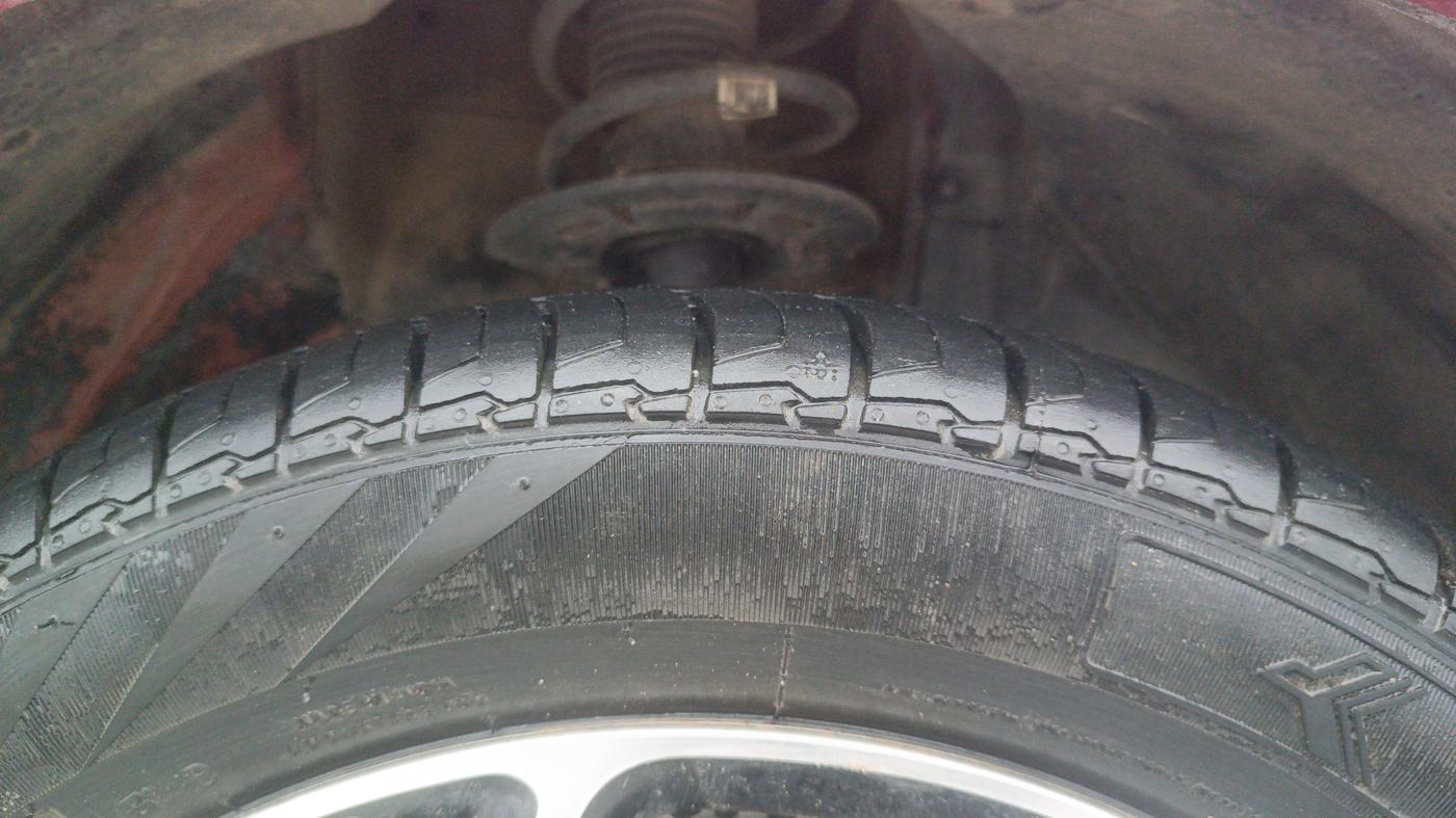 2021 Maruti Baleno ZETA PETROL 1.2, Petrol, Manual, 61,627 km, Right Front Tyre Tread