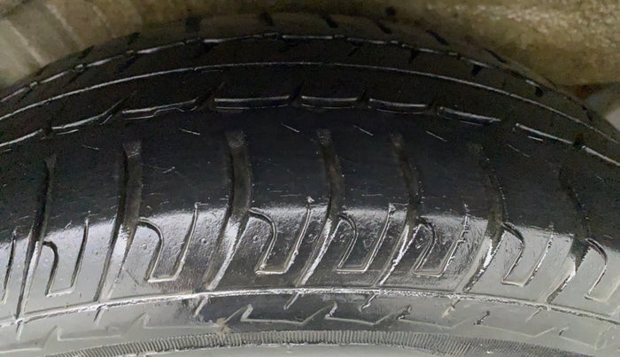 2017 Maruti Wagon R 1.0 VXI, CNG, Manual, 25,459 km, Left Front Tyre Tread