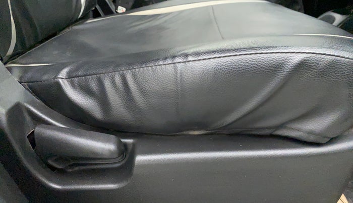 2017 Maruti Wagon R 1.0 VXI, CNG, Manual, 25,459 km, Driver Side Adjustment Panel