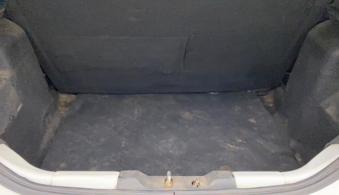 2017 Tata Tiago XT DIESEL, Diesel, Manual, 79,339 km, Boot Inside