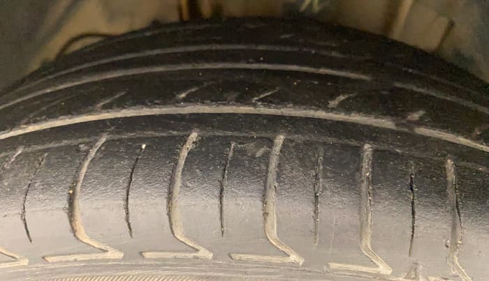 2017 Tata Tiago XT DIESEL, Diesel, Manual, 79,339 km, Left Front Tyre Tread