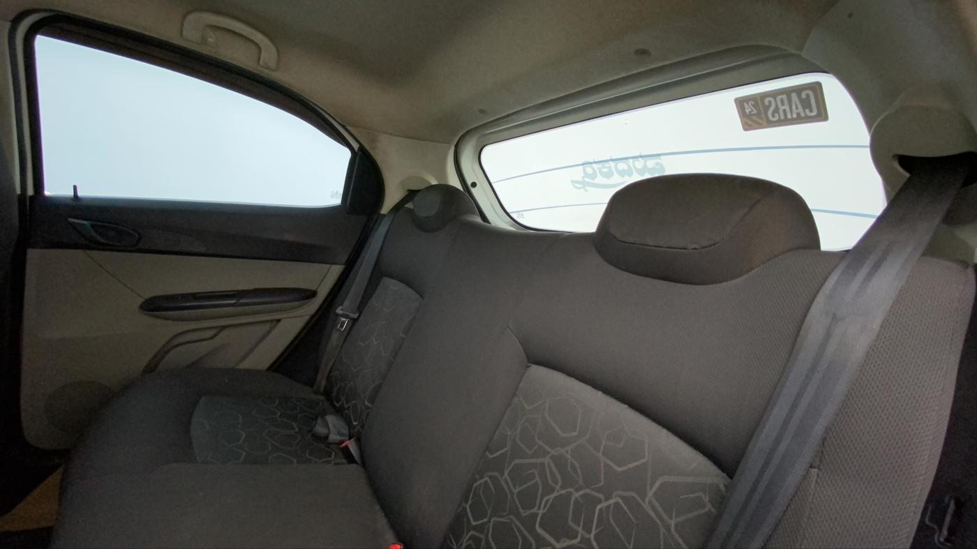 2017 Tata Tiago XT DIESEL, Diesel, Manual, 79,339 km, Right Side Rear Door Cabin