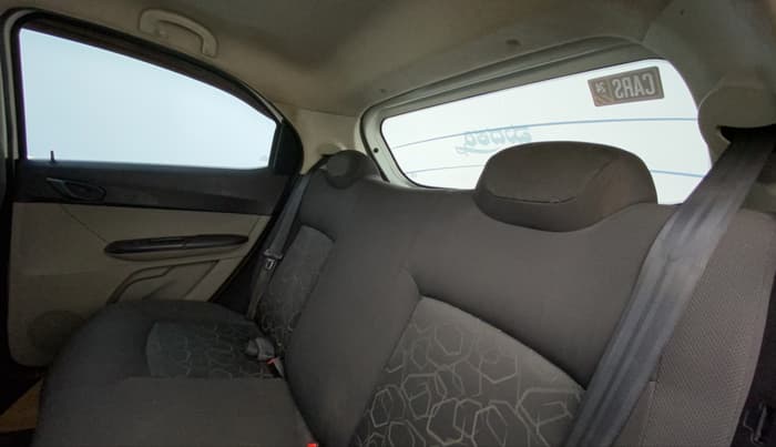 2017 Tata Tiago XT DIESEL, Diesel, Manual, 79,339 km, Right Side Rear Door Cabin