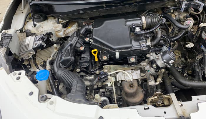2025 Maruti Swift VXi (O) CNG, CNG, Manual, 10,617 km, Engine View - Right