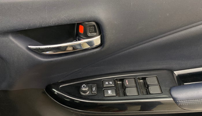 2022 Maruti Baleno ALPHA 1.2 AGS, Petrol, Automatic, 47,946 km, Driver Side Door Panels Control