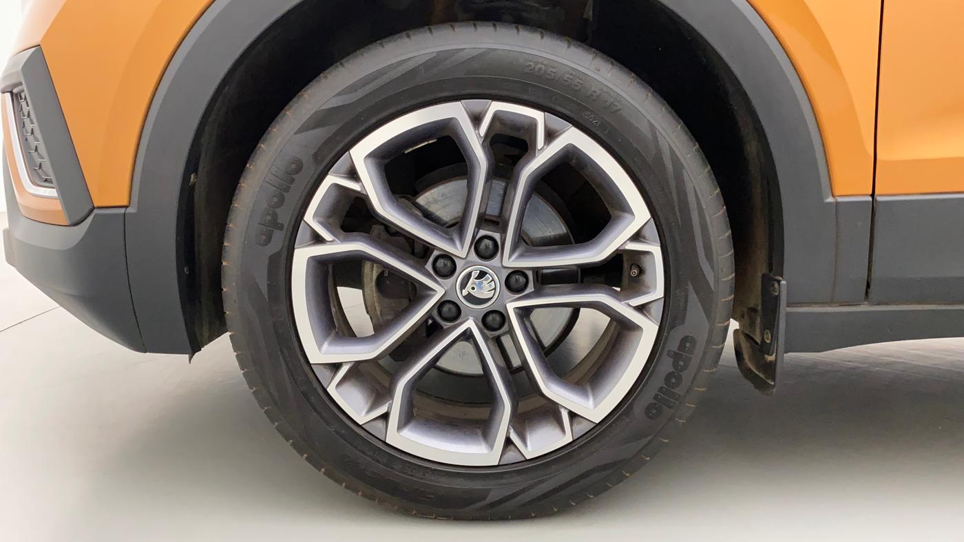 2022 Skoda KUSHAQ STYLE 1.0L TSI MT, Petrol, Manual, 34,005 km, Left Front Wheel