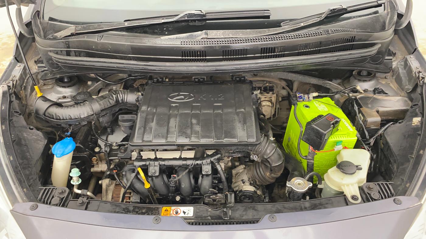 2017 Hyundai Xcent SX 1.2, Petrol, Manual, 75,896 km, Engine View