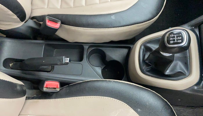 2017 Hyundai Xcent SX 1.2, Petrol, Manual, 76,164 km, Gear Lever