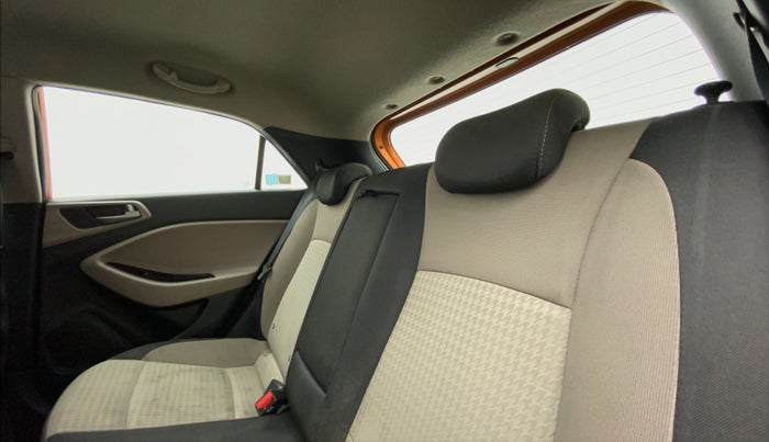 2018 Hyundai Elite i20 ASTA 1.4 CRDI (O), Diesel, Manual, 97,017 km, Right Side Rear Door Cabin