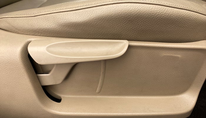 2018 Volkswagen Vento 1.2 TSI HIGHLINE PLUS AT, Petrol, Automatic, 57,569 km, Driver Side Adjustment Panel