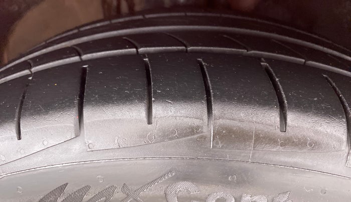 2018 Volkswagen Vento 1.2 TSI HIGHLINE PLUS AT, Petrol, Automatic, 57,569 km, Right Front Tyre Tread