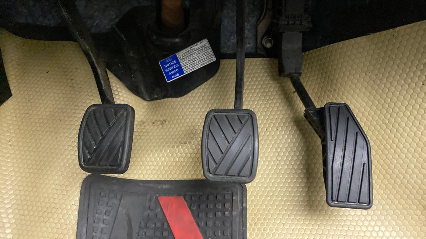 2019 Maruti Swift VXI, Petrol, Manual, 44,378 km, Pedals
