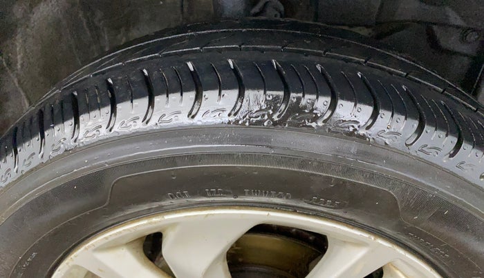 2018 Honda Amaze 1.2L I-VTEC V, Petrol, Manual, 1,16,034 km, Right Front Tyre Tread