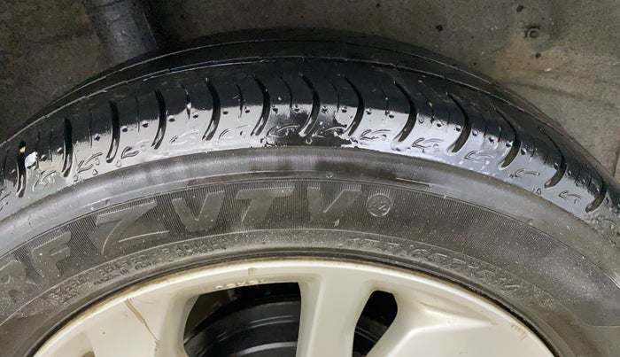 2018 Honda Amaze 1.2L I-VTEC V, Petrol, Manual, 1,16,034 km, Right Rear Tyre Tread