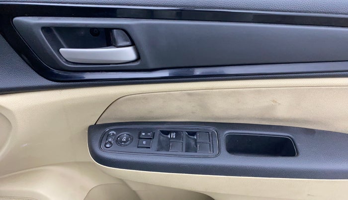2018 Honda Amaze 1.2L I-VTEC V, Petrol, Manual, 1,16,034 km, Driver Side Door Panels Control