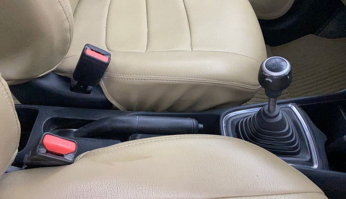 2018 Honda Amaze 1.2L I-VTEC V, Petrol, Manual, 1,16,034 km, Gear Lever