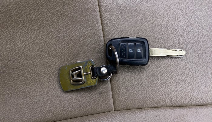 2016 Honda Jazz 1.2L I-VTEC S, Petrol, Manual, 29,809 km, Key Close Up