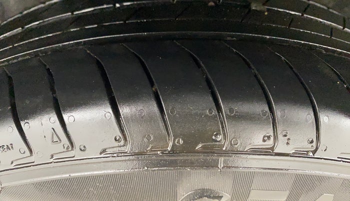 2016 Honda Jazz 1.2L I-VTEC S, Petrol, Manual, 29,809 km, Right Rear Tyre Tread