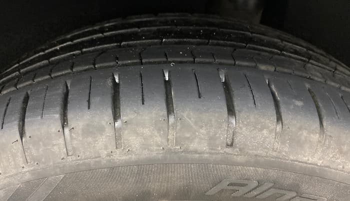 2017 Maruti Baleno ZETA PETROL 1.2, Petrol, Manual, 98,971 km, Left Rear Tyre Tread