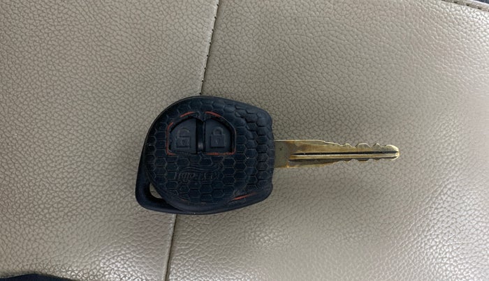 2015 Maruti Swift Dzire VXI, Petrol, Manual, 65,853 km, Key Close Up