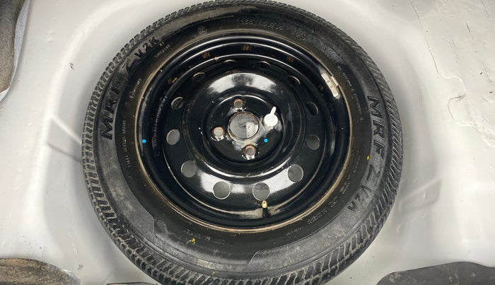 2015 Maruti Swift Dzire VXI, Petrol, Manual, 65,853 km, Spare Tyre